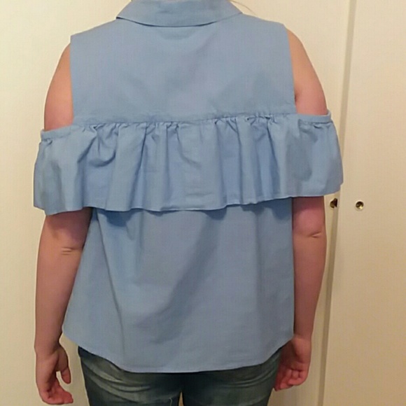 a.n.a Cold Shouler Top - Picture 3 of 5